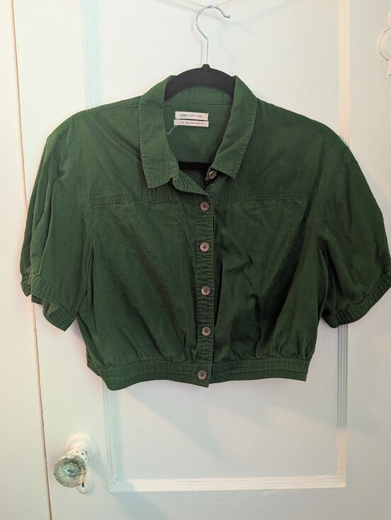 Urban Outfitters Tops - Urban Outfitters Dark Green Collared Cropped Button Down Shirt - Size L
